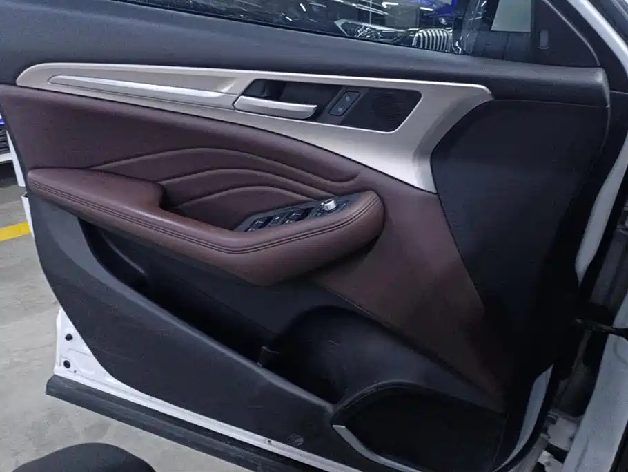 Haval F7 哈弗F7 2019款 2.0 T 两驱i范 国VI