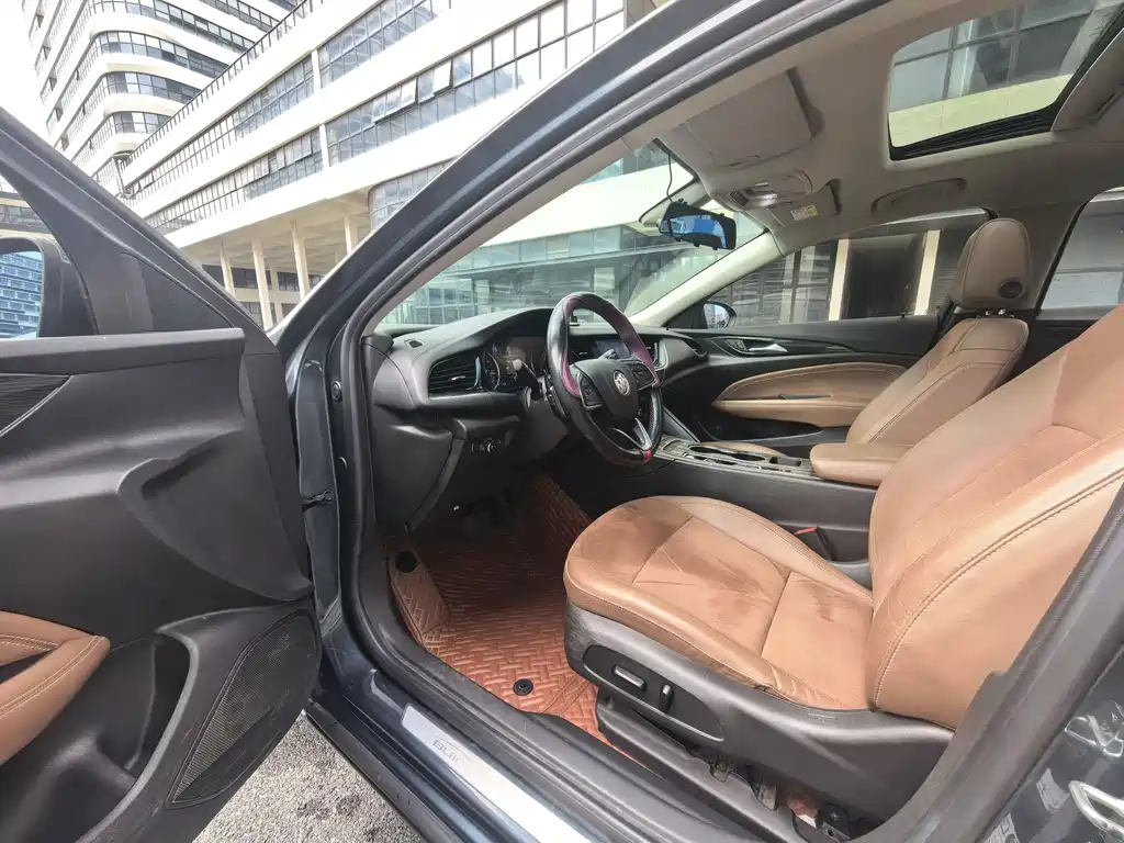 Regal 552 T Luxury