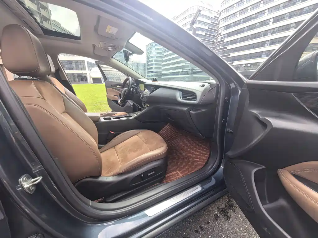 Regal 552 T Luxury