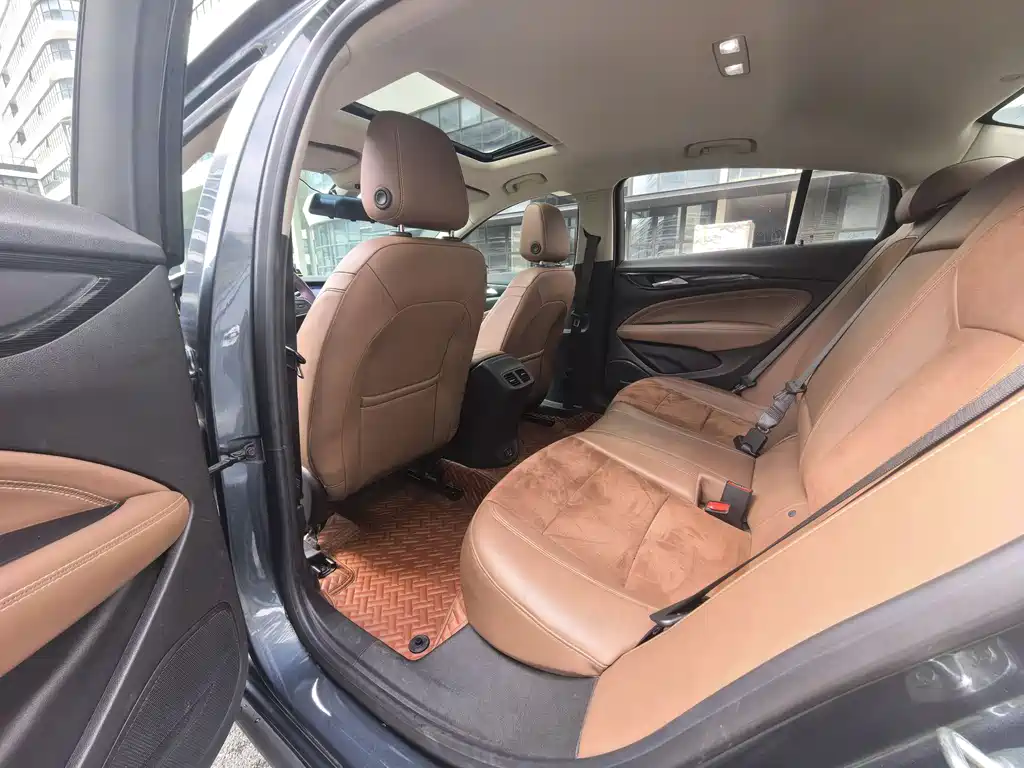 Regal 552 T Luxury