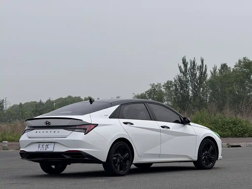 Elantra 1.5 L CVT 20 Anniversary Commemorative
