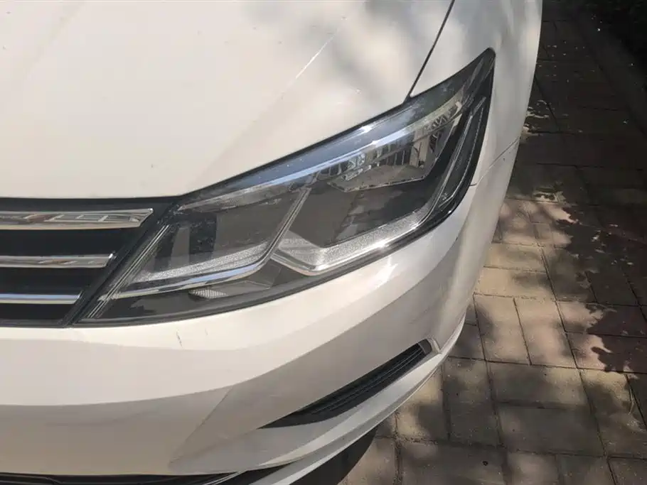 Lamando 280 TSI DSG Comfort