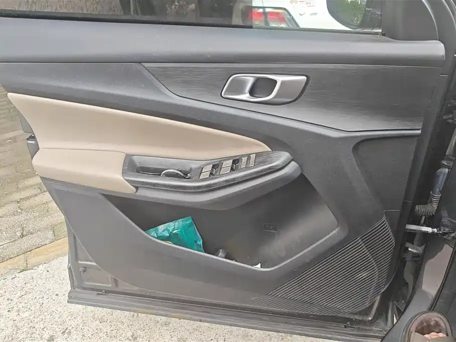Changan CS55 PLUS 长安CS55 PLUS 2022款 第二代 1.5 T DCT尊享型
