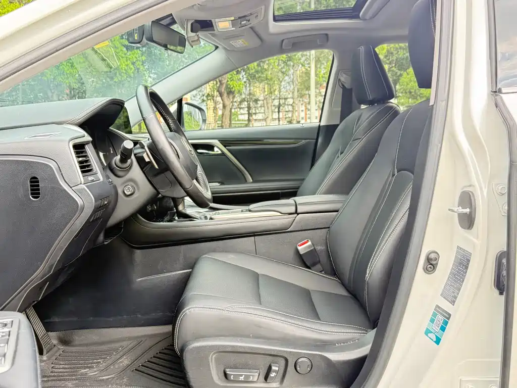 Lexus RX Facelift 300 2 WD Elite