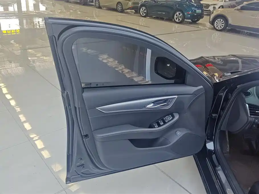 Cadillac CT5 28 T Luxury (Standard)