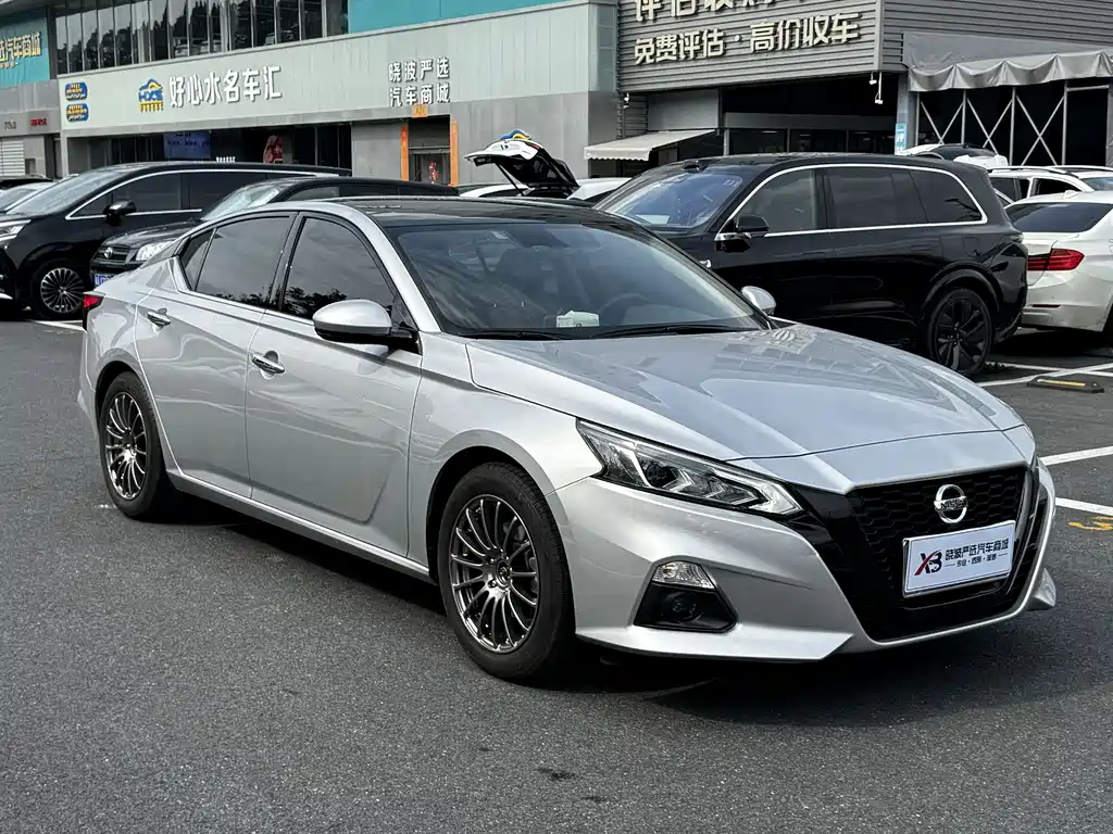 Teana 2.0 L XL Comfort