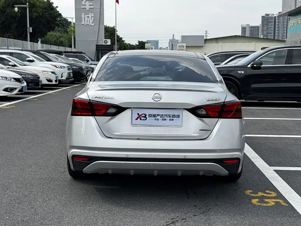 Teana 2.0 L XL Comfort