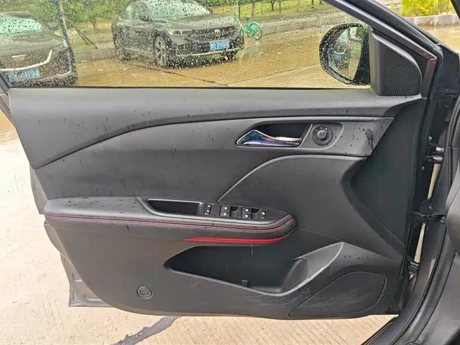 Monza Mild Hybrid RS 330 T Auto Smooth