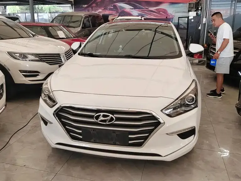 Hyundai Mistra 1.8 L Auto Intelligent GLS Commemorative CN-VI