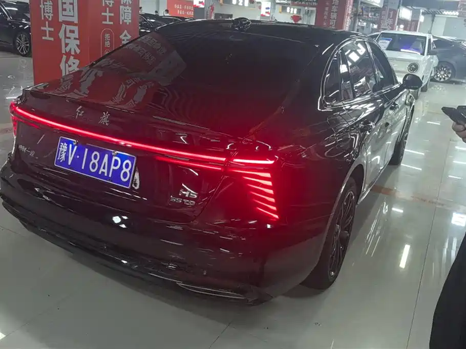 Hongqi H5 1.5 T DCT Shadow