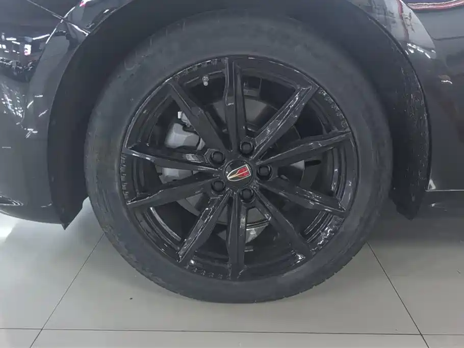 Hongqi H5 1.5 T DCT Shadow