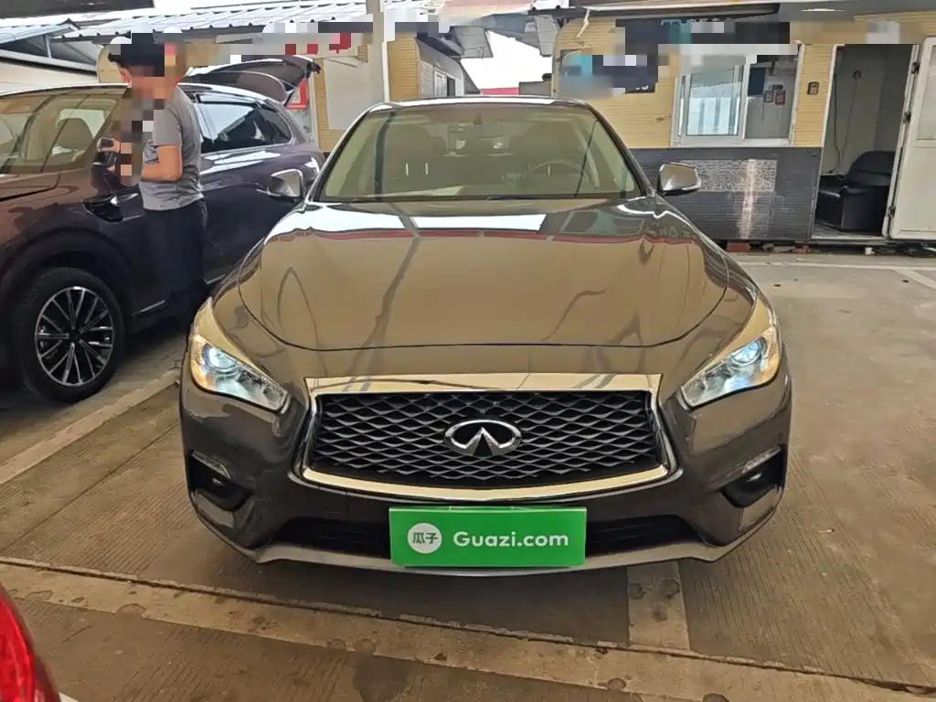 Infiniti Q50 L 2.0 T Comfort CN-VI