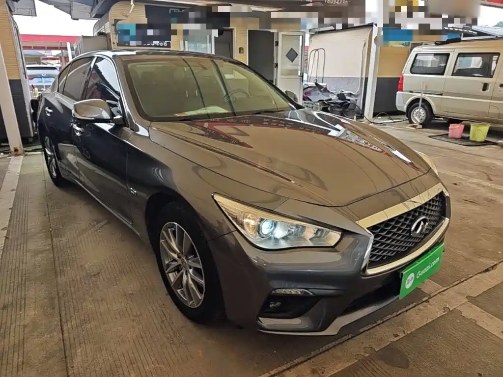 Infiniti Q50 L 2.0 T Comfort CN-VI