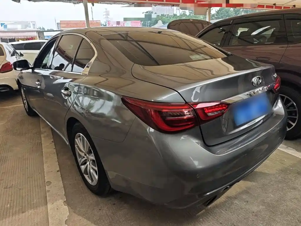 Infiniti Q50 L 2.0 T Comfort CN-VI