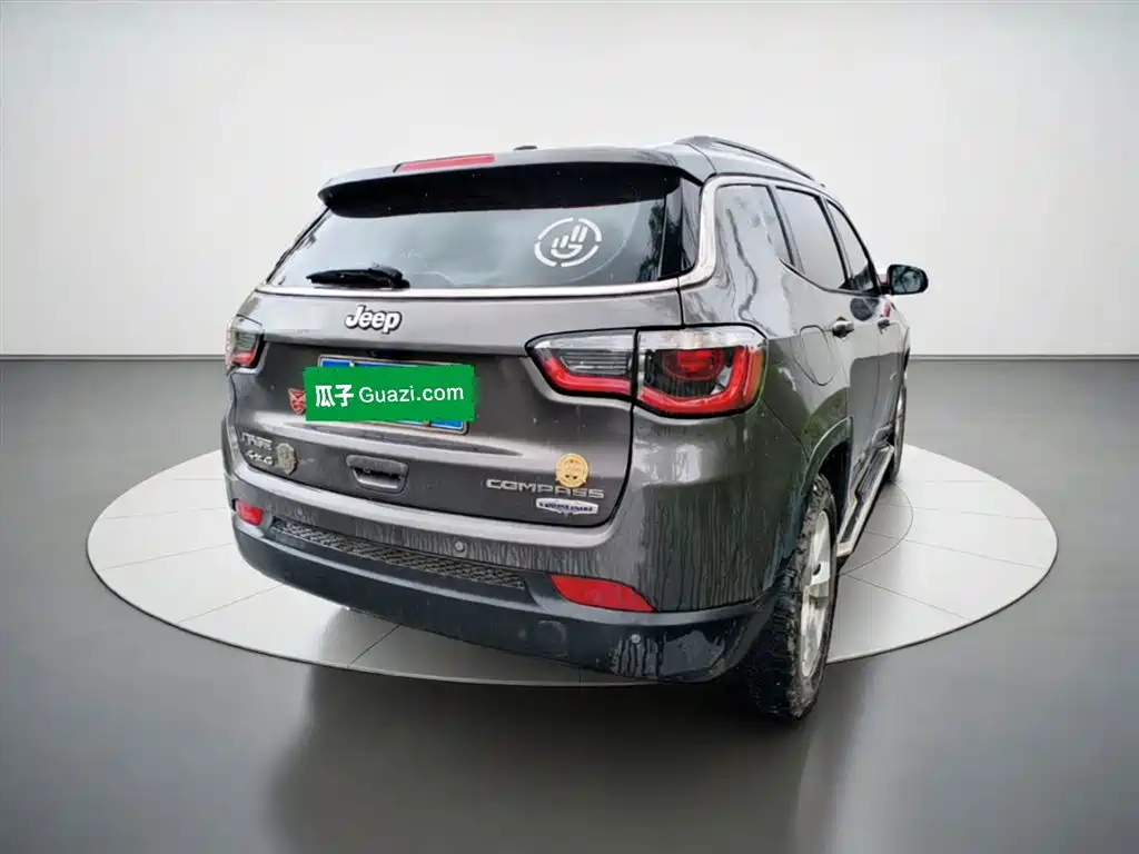 Compass 200 T Auto Home Enjoyment
