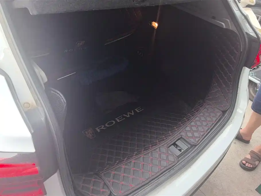 Roewe RX3 荣威RX3 2021款 PRO 1.6 L 手动旗舰型