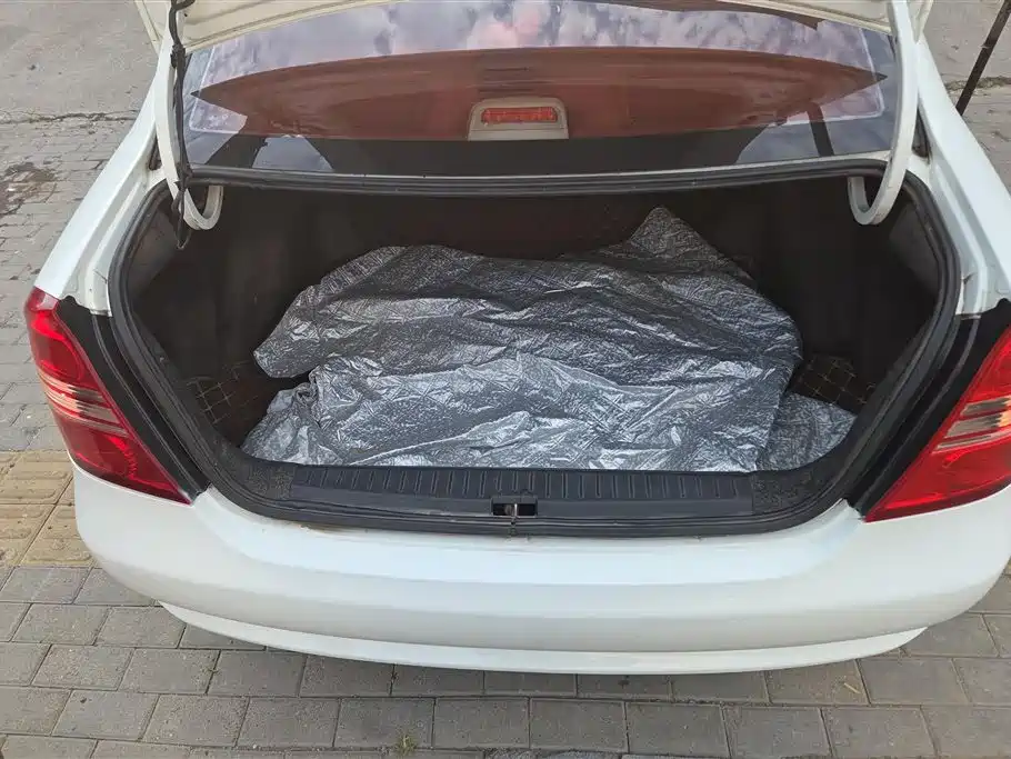 力帆620 力帆620 2012款 1.5 L 手动舒适A型