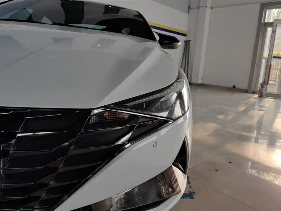 Elantra 1.5 L CVT LUX Distinguished