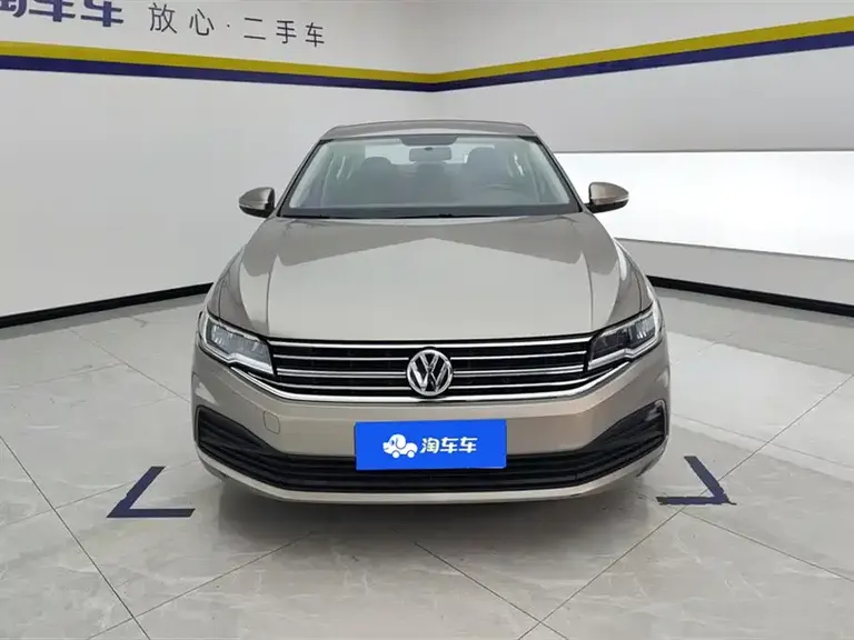 Volkswagen Bora 1.5 L Auto Fashion
