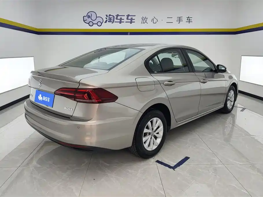 Bora 1.5 L Auto Fashion