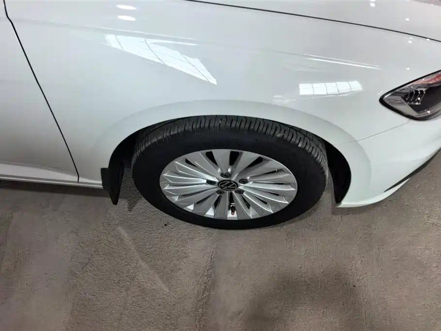 Lavida 1.5 L Auto Comfort