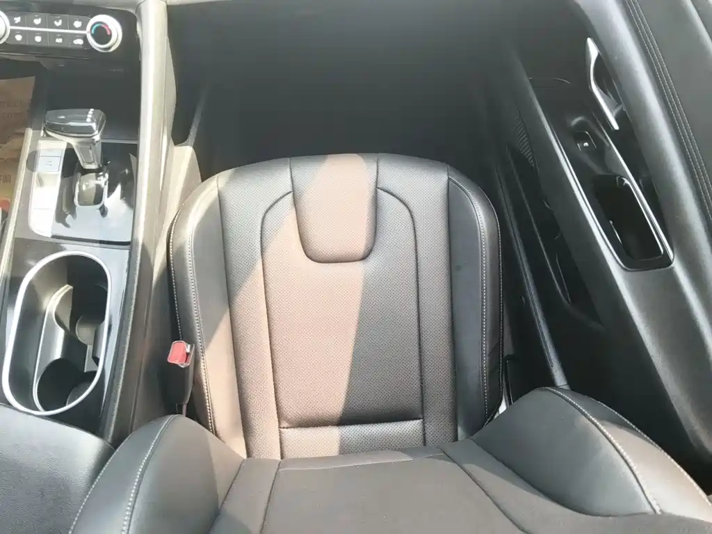 Elantra 1.5 L CVT TOP Flagship