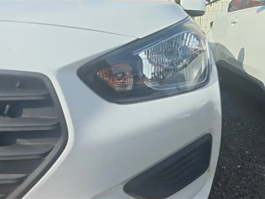 Accent 1.4 L Manual GL Refreshed