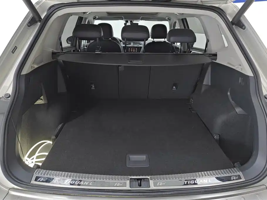 Tiguan L 330 TSI Auto 2 WD R-Line Flagship
