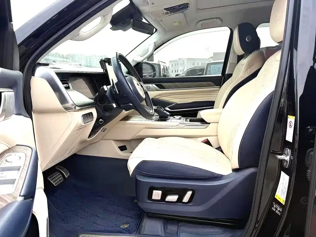 Tank 500 3.0 T Sport Realm 5-seat