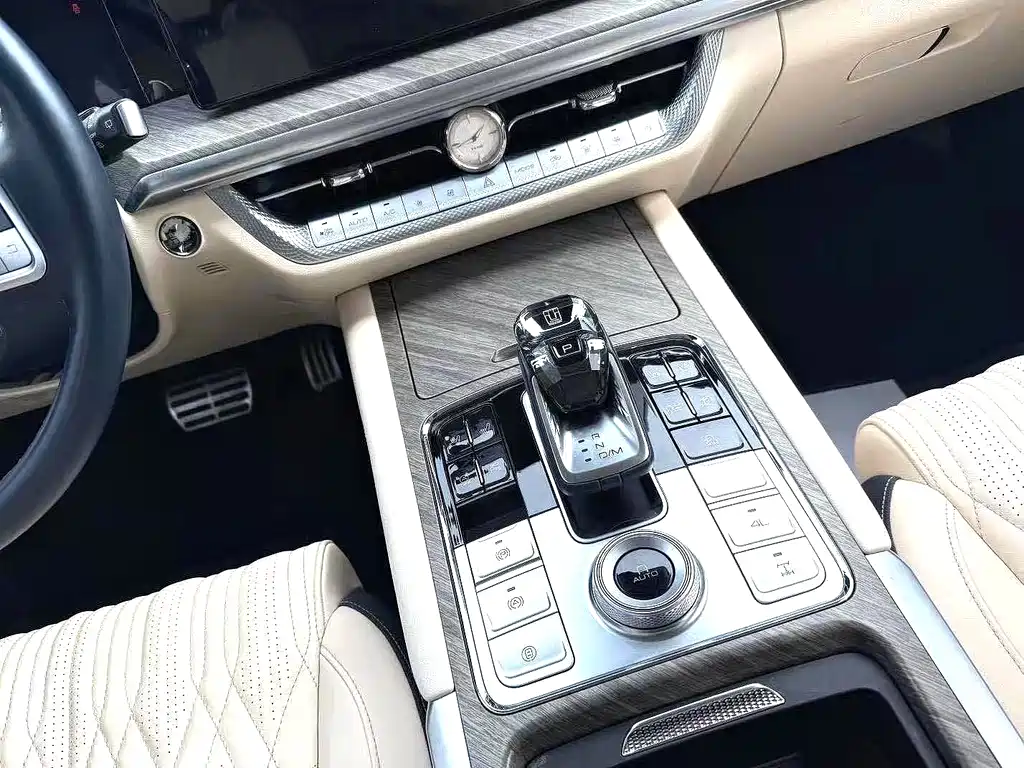 Tank 500 3.0 T Sport Realm 5-seat
