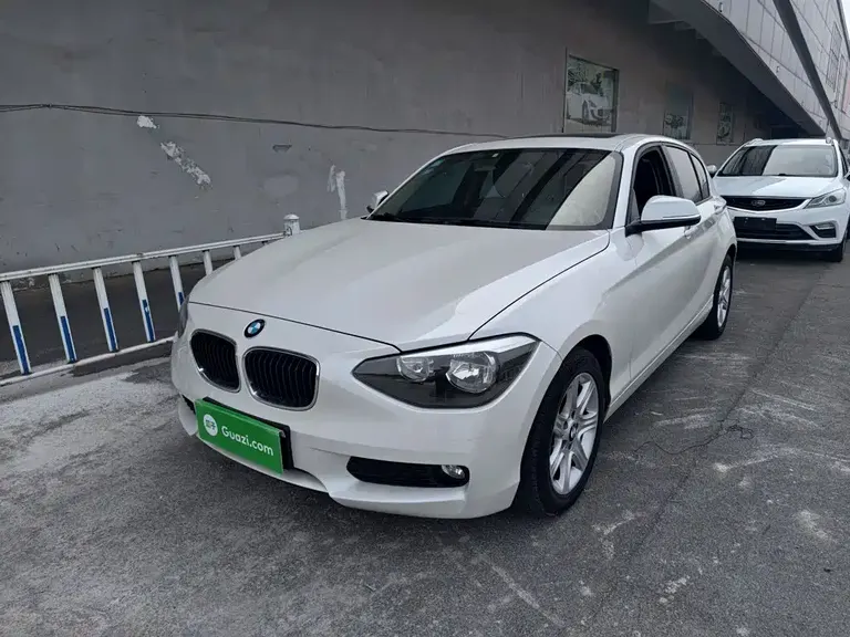 BMW 1 Series (Import) Facelift 116 i Leading