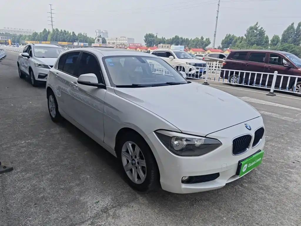 BMW 1 Series (Import) Facelift 116 i Leading