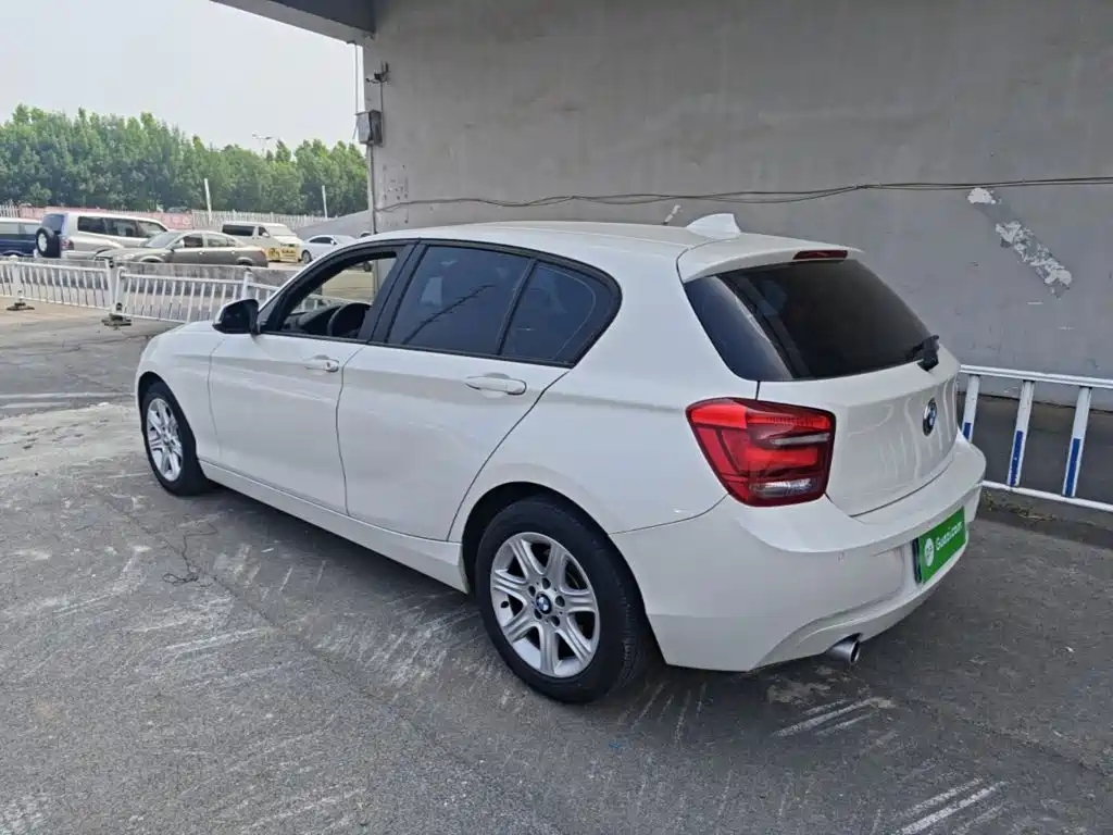 BMW 1 Series (Import) Facelift 116 i Leading