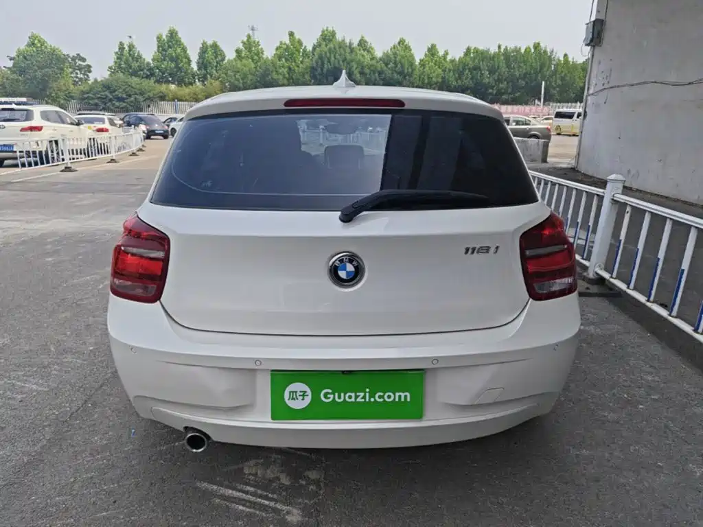 BMW 1 Series (Import) Facelift 116 i Leading