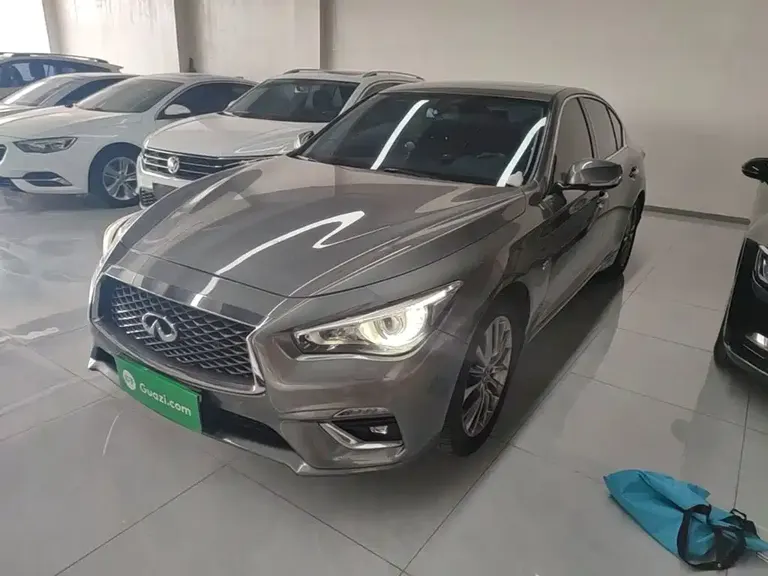 Infiniti Q50 L 2.0 T Comfort Enjoyment CN-VI