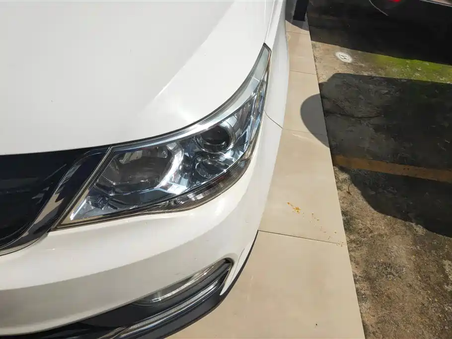 Baojun 730 1.5 L Manual Comfort 7-seat CN-V