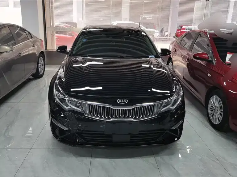 Kia K5 Pro 1.6 T Auto Luxury CN-V