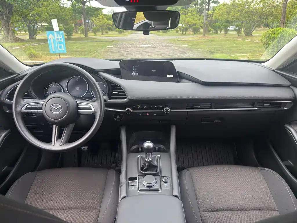 Mazda 3 Axela 1.5 L Manual Quality Beauty