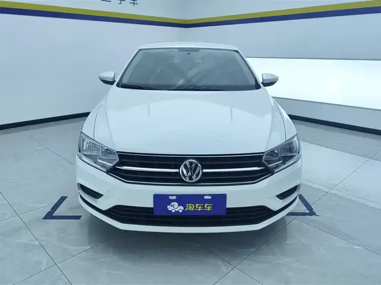 Volkswagen Bora 1.5 L Auto Fashion