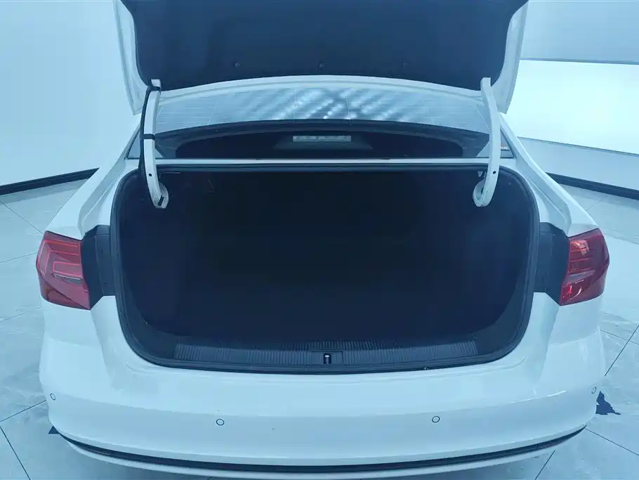 Bora 1.5 L Auto Fashion