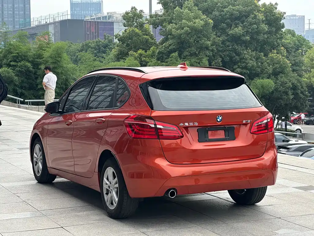 BMW 2 Series Active Tourer 218 i Leading