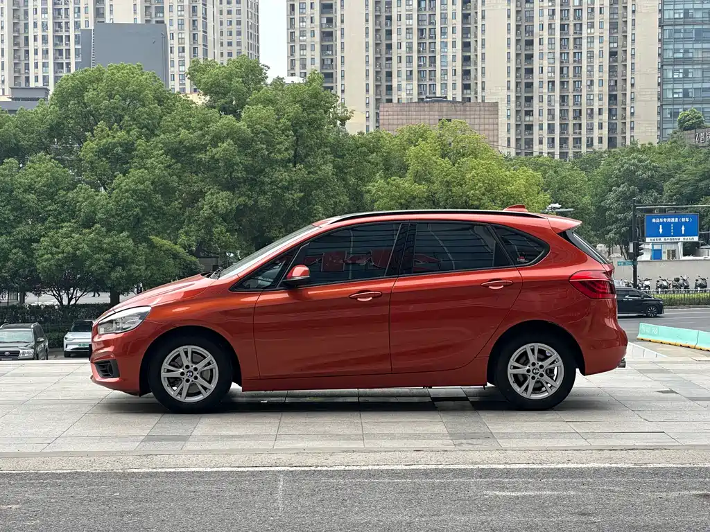 BMW 2 Series Active Tourer 218 i Leading