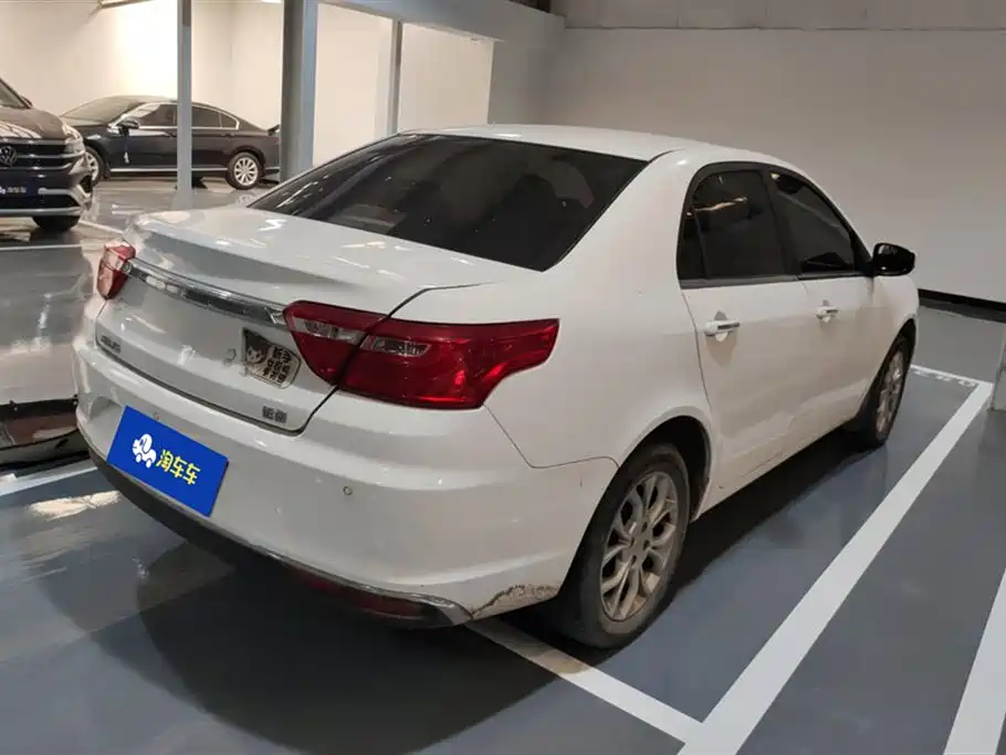 Vision 1.5 L Auto Happy