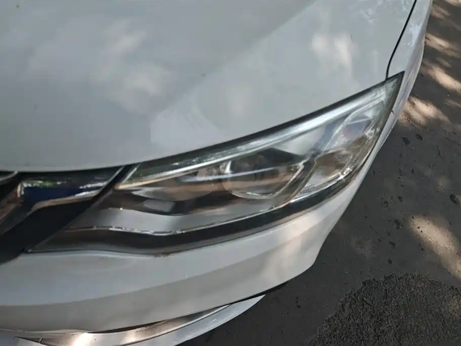 Vision 1.5 L Auto Happy