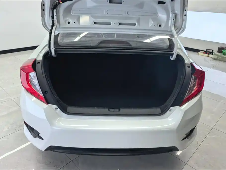 Civic 180 TURBO CVT Style Joy CN-VI