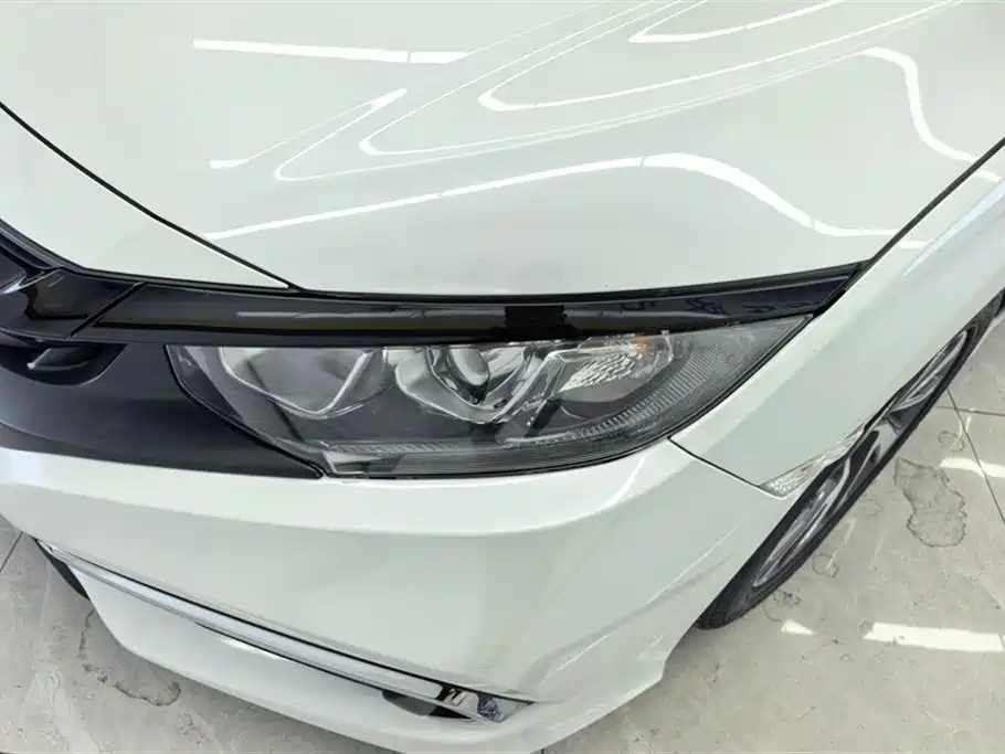 Civic 180 TURBO CVT Style Joy CN-VI
