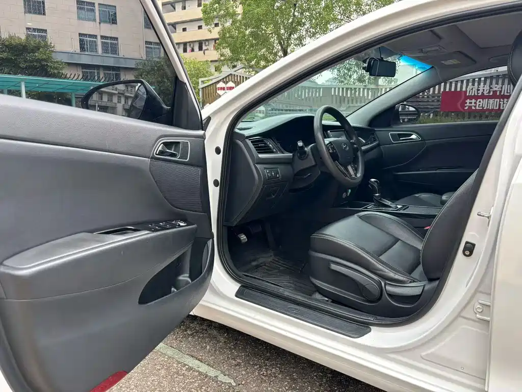 Mistra 1.6 T Auto Intelligent GLS CN-V