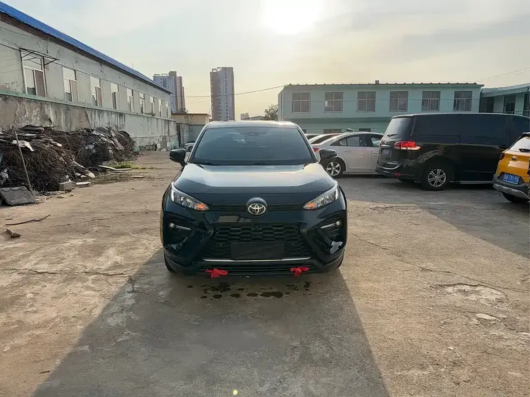 Toyota Wildlander 2.0 L CVT 2 WD Luxury PLUS