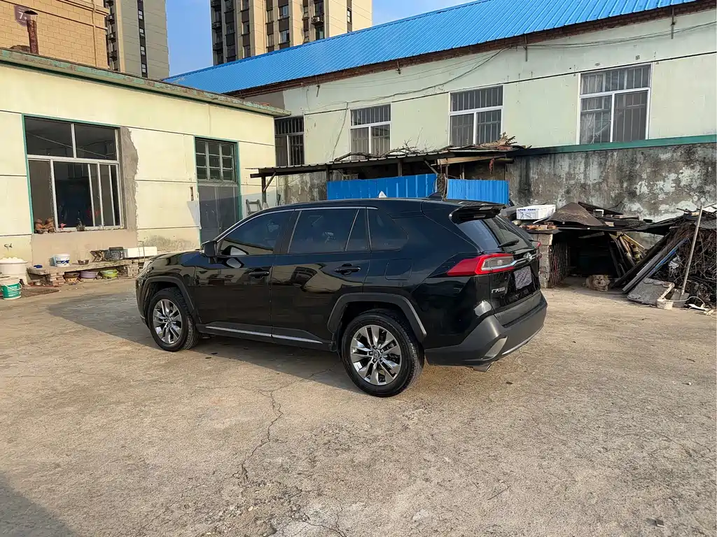 Wildlander 2.0 L CVT 2 WD Luxury PLUS
