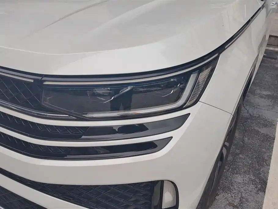 Tavendor 380 TSI 4 WD R-Line Cruise
